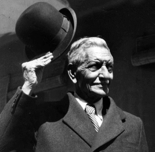 قبر یکی از رجال دوره معاصر در ابن بابویه